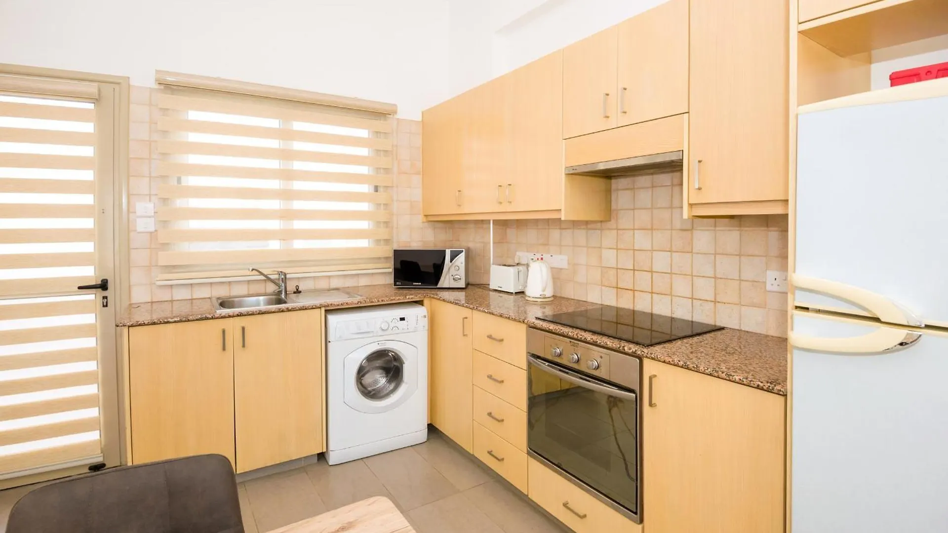 Bowker Apartment Протарас